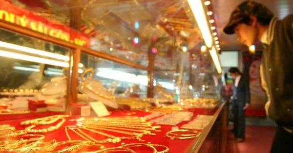 Người mua vàng lỗ nặng 