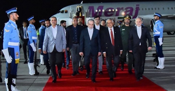 Ngoại trưởng Iran rời Pakistan mà không đàm phán trực tiếp với Mỹ