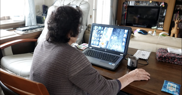 Nhờ học thêm kỹ năng mới này, cụ bà 65 tuổi khiến dân văn phòng lép vế với thu nhập khó tin