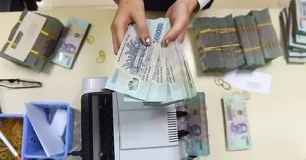 'Nếu tăng lãi suất quá nhanh, nợ xấu sẽ bùng phát'