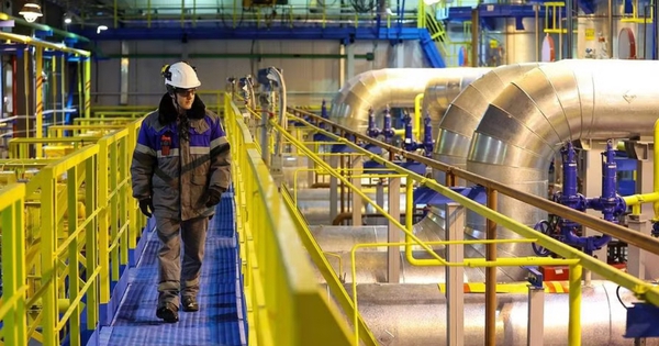 Châu Âu chính thức ngừng nhập khẩu LNG Nga theo các hợp đồng ngắn hạn