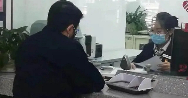 Cho bạn vay 460 triệu đồng, 1 ngày sau người đàn ông đòi lại nhưng đối phương không trả, toà tuyên bố: Ngân hàng phải trả 30%