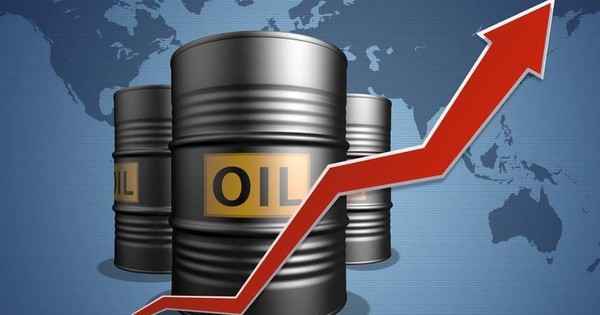 Giá dầu vọt lên hơn 120 USD/thùng