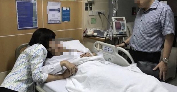 Bố mẹ và con gái cùng mắc ung thư gan, người mẹ quỳ khóc: Vì tiết kiệm, tôi vô tình 