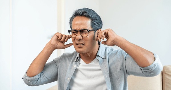 Mâu thuẫn với hàng xóm, người đàn ông tung chiêu trả đũa “rợn tóc gáy” gây bão mạng