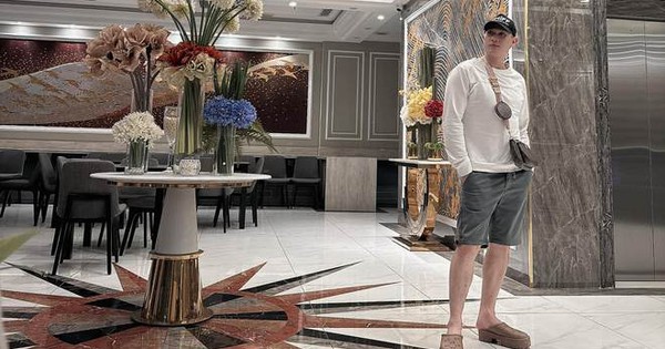 Nam ca sĩ là Viện phó, thỉnh thoảng chốt đơn 1 căn nhà: U55 chưa vợ con, hé lộ chuyện tình chua xót