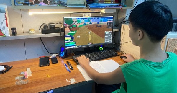 Con trai lớp 7 kiếm hơn 130 triệu đồng từ cày game, mẹ đòi cấm vì sợ con hư và lời khuyên từ chuyên gia