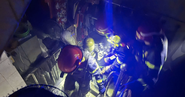 Cháy nhà 6 tầng ở TP.HCM