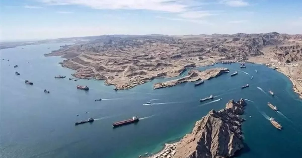 Oman và Iran đàm phán 'mở lối' cho eo biển Hormuz