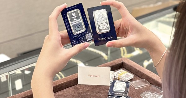 Giá bạc giảm sau khi ông Donald Trump cảnh báo sẽ 'mang địa ngục' đến cho Iran