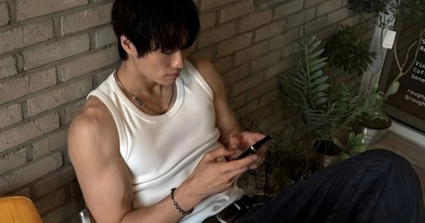 Người EQ thấp thích lưu 6 thứ này trong điện thoại