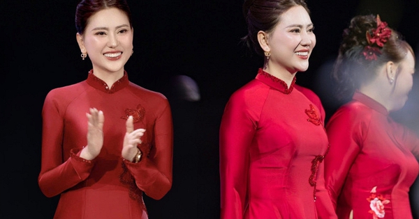 Mẹ chú rể Hà Nội gây bão mạng với nhan sắc U50 cực phẩm: 