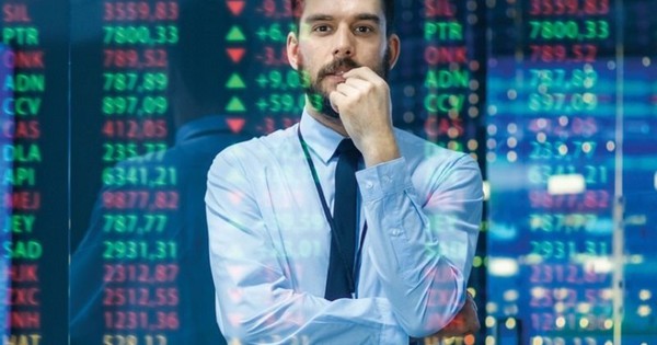 Khối ngoại bán ròng 14 phiên liên tiếp tổng giá trị hơn 13.000 tỷ, chuyện gì đang xảy ra?