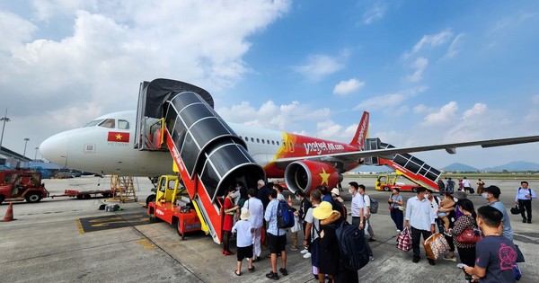 Thông báo quan trọng từ Vietjet: Hành khách đi từ Nội Bài chú ý