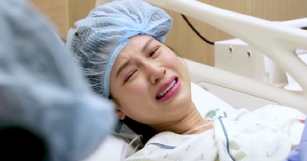 Á hậu làm mẹ đơn thân: 