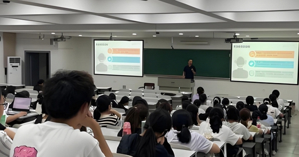 Nhìn vào bức tranh kinh tế tương lai, đây là 3 thứ tiếng đáng để bạn đầu tư ngay từ lúc này