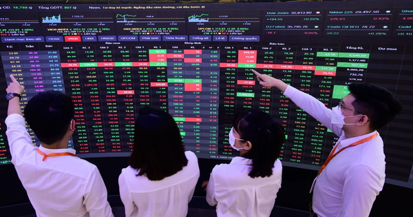 Các Công ty chứng khoán nói gì về phiên VN-Index bất ngờ đảo chiều?