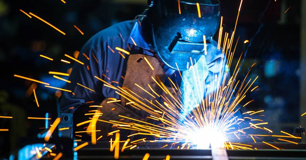 Một cổ phiếu ngành thép tăng trần lên cao nhất 2 năm