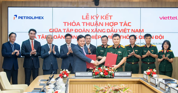 Viettel bắt tay Petrolimex điện hóa đội xe, đặt trạm sạc xe điện tại hệ sinh thái của Viettel