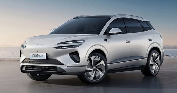 Mẫu xe bán chạy của BYD tại Việt Nam chính thức ra mắt phiên bản mới: 'Ăn xăng' 3,3 lít/100km, đi gần 2.000km không cần tiếp nhiên liệu