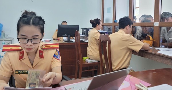 CSGT Gia Lai lật tẩy chiêu “thế thân” né trừ điểm giấy phép lái xe