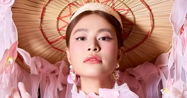 Hoàng Thùy Linh bị gọi tên