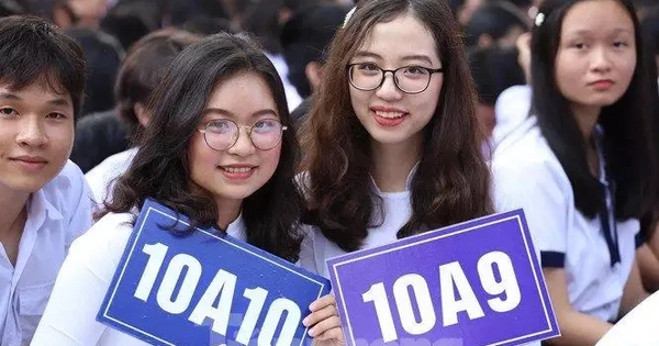 Soi điểm chuẩn lớp 10 TPHCM những năm qua