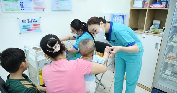 Chủ động “đi trước một bước” bảo vệ trẻ trong bối cảnh “dịch chồng dịch”