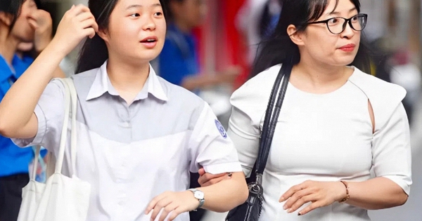 125.000 học sinh Hà Nội thi vào lớp 10: “Kỳ thi của con nhưng người chịu áp lực hơn lại là cha mẹ”