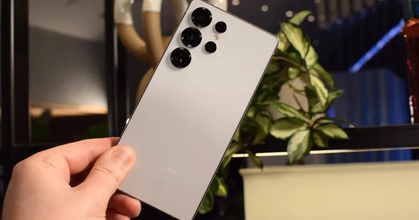 Mẫu điện thoại Samsung ra mắt nhiều năm rồi mà vẫn đáng mua ngang Galaxy S26 Ultra: Giá giảm sâu 10 triệu