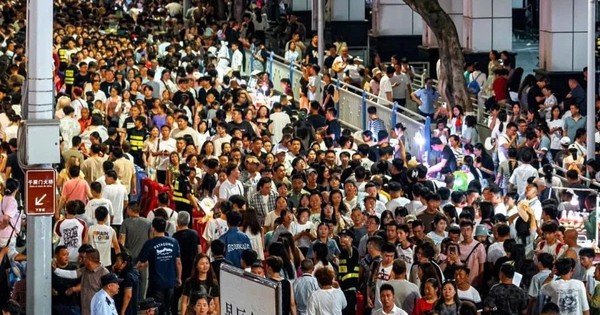 Cảnh tượng trên đường phố Trung Quốc khiến nhiều người bất ngờ, nhận xét: Không tin vào mắt mình