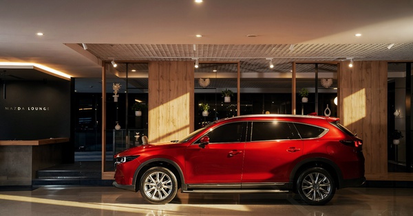 Mazda Việt Nam giới thiệu xe Mazda CX-8 2.5 Luxury giá bán 899 triệu đồng