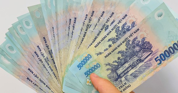 Phát hiện các tờ tiền nằm chơ vơ ở khay tiền của cây ATM Agribank: Công an và ngân hàng dùng biện pháp nghiệp vụ vào cuộc