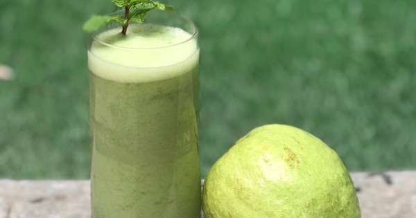 Vì sao bệnh nhân tiểu đường nên ăn hoa quả nguyên miếng thay vì uống nước ép?