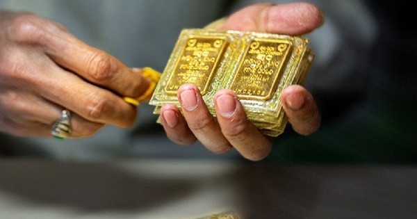 Giá vàng trong nước “đứng im” vẫn cao hơn thế giới 17 triệu đồng/lượng, vượt cả Trung Quốc và Ấn Độ