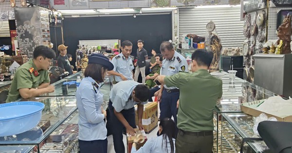 Công an đồng loạt kiểm tra đột xuất 8 cơ sở kinh doanh