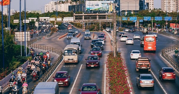 Từ 10/8, quy định mới liên quan đến ô tô có hiệu lực, lái xe cả nước chú ý