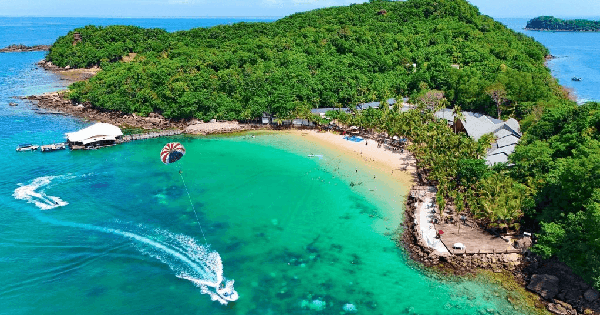 Không phải Bali, Phuket hay Maldives, một hòn đảo của Việt Nam lọt Top 10 hấp dẫn nhất thế giới, góp mặt cùng loạt điểm đến đình đám của Na Uy, Hy Lạp, Philippines