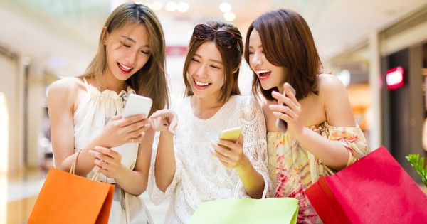 Người Việt ngày càng mạnh tay mua sắm online: Chi gần 292.000 tỷ đồng trong nửa năm, mỗi món trên Shopee tăng 43%, hàng loạt shop nhỏ biến mất