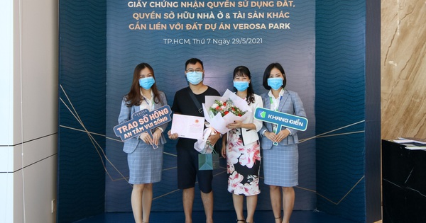 Khang Điền bắt đầu bàn giao sổ hồng cho cư dân Verosa Park & Safira