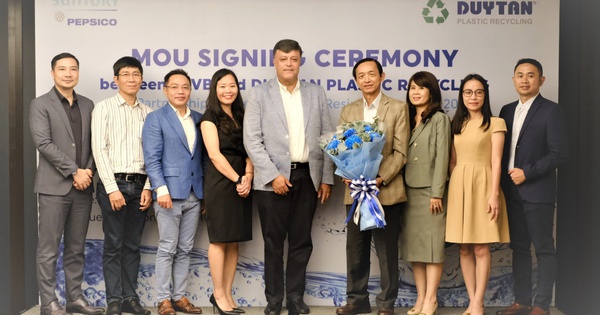 サントリーペプシコは、デュイタン・リサイクル・プラスチックスと戦略的協力協定を締結しました