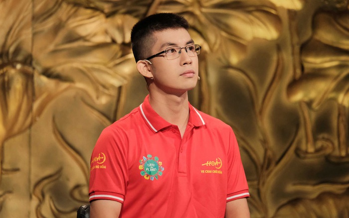 Cử nhân đại học lượm ve chai kiếm 70 triệu/tháng, từng tủi thân khóc giữa đống rác