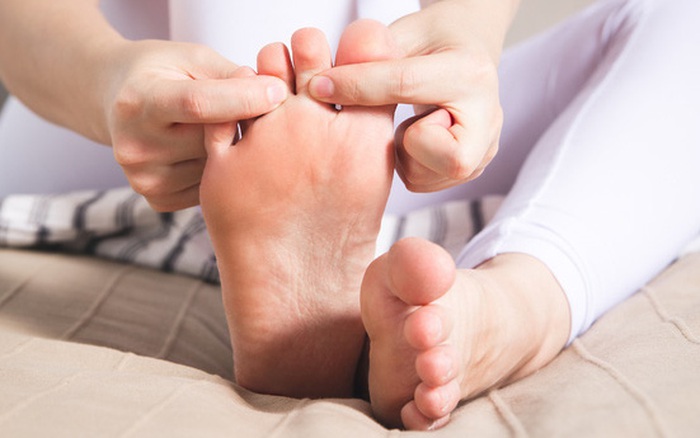 8 dấu hiệu trên bàn chân cảnh báo cơ thể bạn đang lão hoá dần