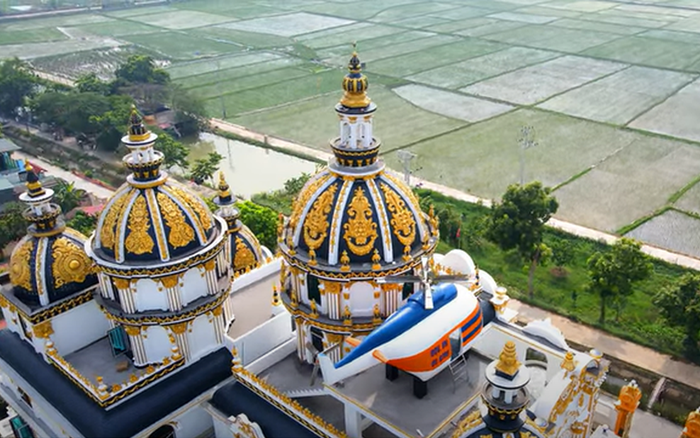 Lâu đài Trực thăng: Hãy khám phá một trong những địa điểm du lịch nổi tiếng nhất Việt Nam - Lâu đài Trực thăng. Với thiết kế độc đáo và vị trí đắc địa trên đỉnh núi, bạn sẽ có một trải nghiệm không thể quên khi đến đây. Hãy thưởng thức những khung cảnh hoành tráng và tòa lâu đài lộng lẫy hơn trong hình ảnh.