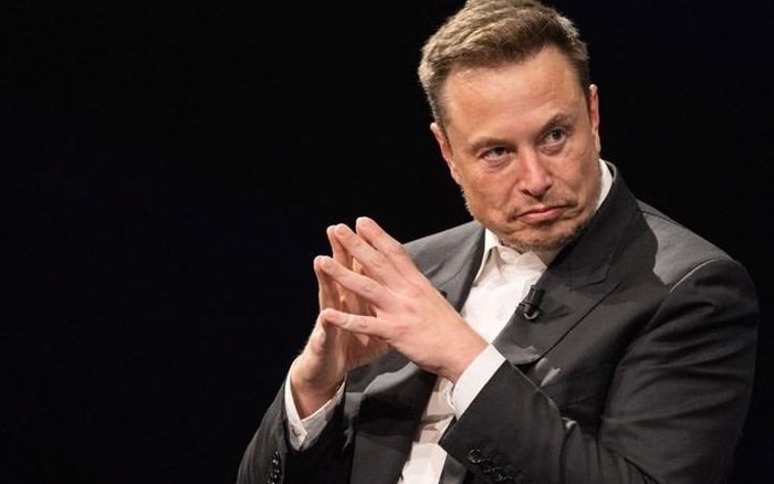 Elon Musk thẳng tay sa thải nữ trợ lý 12 năm kinh nghiệm vì đòi tăng lương:  Bài học thâm sâu từ vị tỷ phú U60!