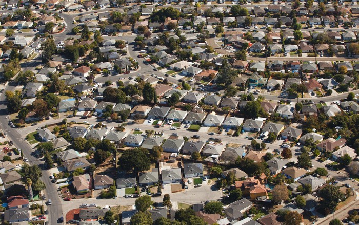 Mùa hè khốc liệt của thị trường BĐS Mỹ: Giá tăng cao khó chấp nhận, người  bán không thể bán, người mua không thể mua