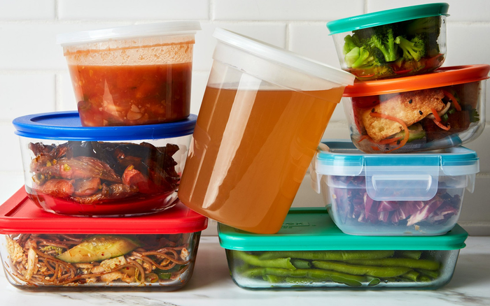 Thay bằng hộp thủy tinh borosilicate (thủy tinh chịu nhiệt) trong suốt, dày dặn, không vết xước.