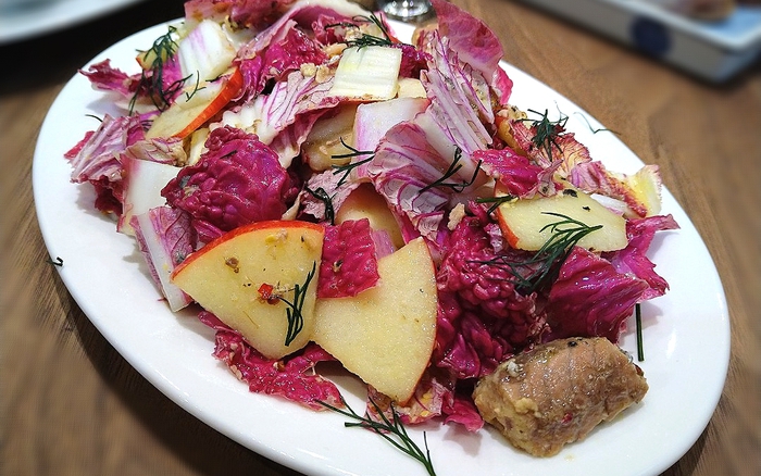 Phỏng vấn 300 người sống trăm tuổi để tìm ra 3 món ăn “trường thọ”, đứng đầu  lại KHÔNG PHẢI CÁ!