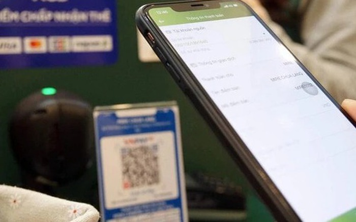 Cơ quan Thuế yêu cầu Vietcombank, BIDV, MB thực hiện trích tiền từ tài khoản  ngân hàng của loạt người nộp thuế có tên sau
