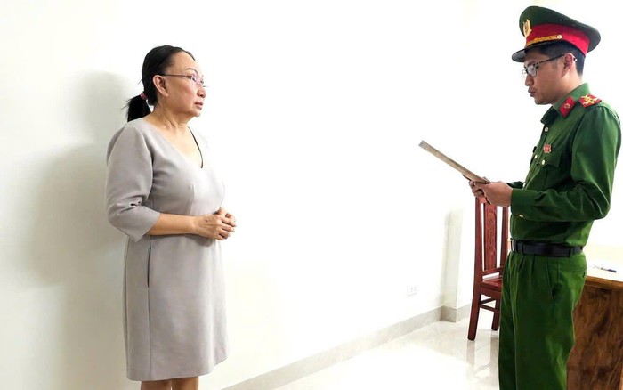 NÓNG: Khởi tố chủ tiệm vàng Kim Lý, Ngọc Tâm và Ngọc Châu Âu